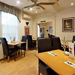 호텔 Galtres & Forest Restaurant